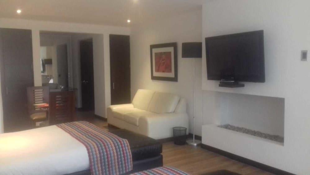 Suites Casa 95 Bogota Exterior photo