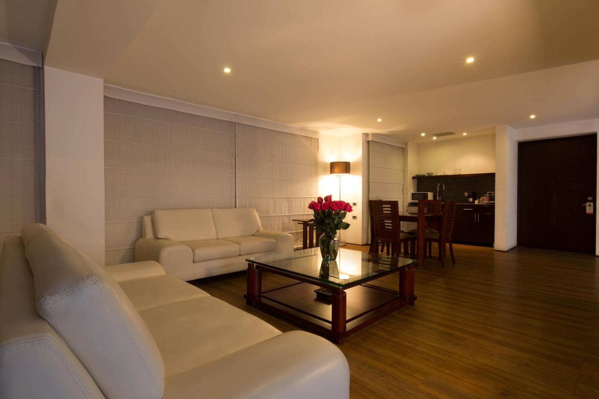 Suites Casa 95 Bogota Room photo
